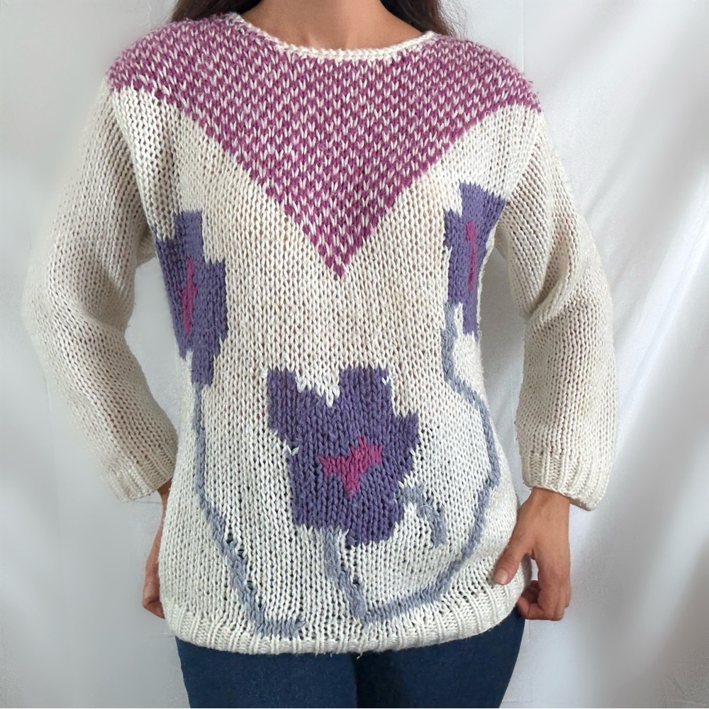 Vintage 80s Jordache knit sweater purple flower cream long sleeve small
